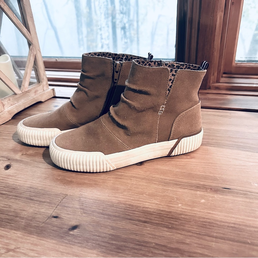 Sperry Tan Kids Boots size 3 perfect condition